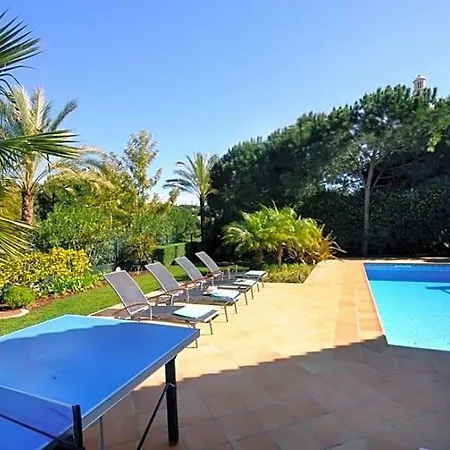 Βίλα Sleeps 6 Pool Air Con Wifi