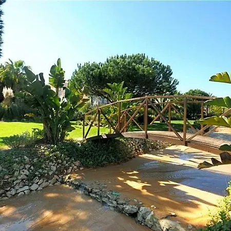 Villa Sleeps 6 Pool Air Con Wifi *