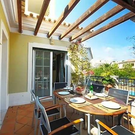 Villa Sleeps 6 Pool Air Con Wifi